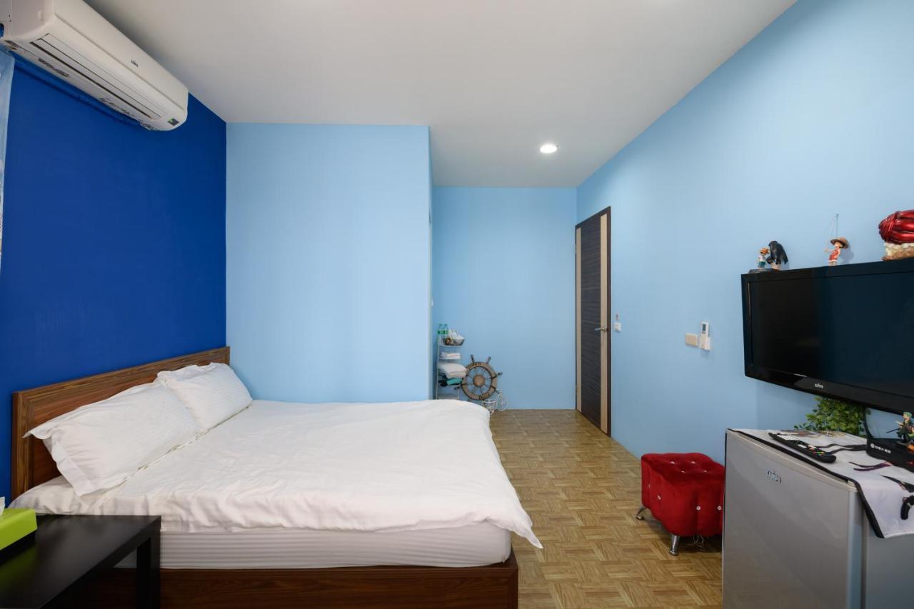 לודונג 羅東夜市 小宅一生民宿 Night Market Small House Lifetime Hotel מראה חיצוני תמונה